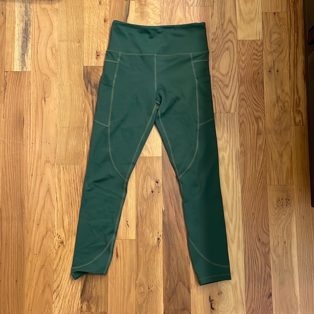 ZYIA Forest green light and tight 7/8,  size 4